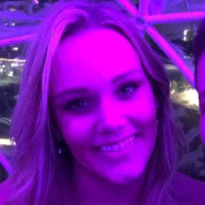 Meet your Posher, Lauren